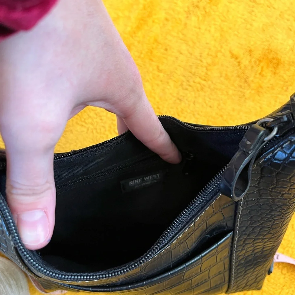 Vintage 90s Nine West black textured purse